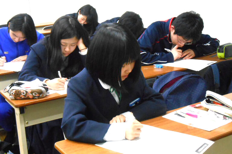 札幌の学習塾「現役予備校TANJI」の中学生コースの授業風景2